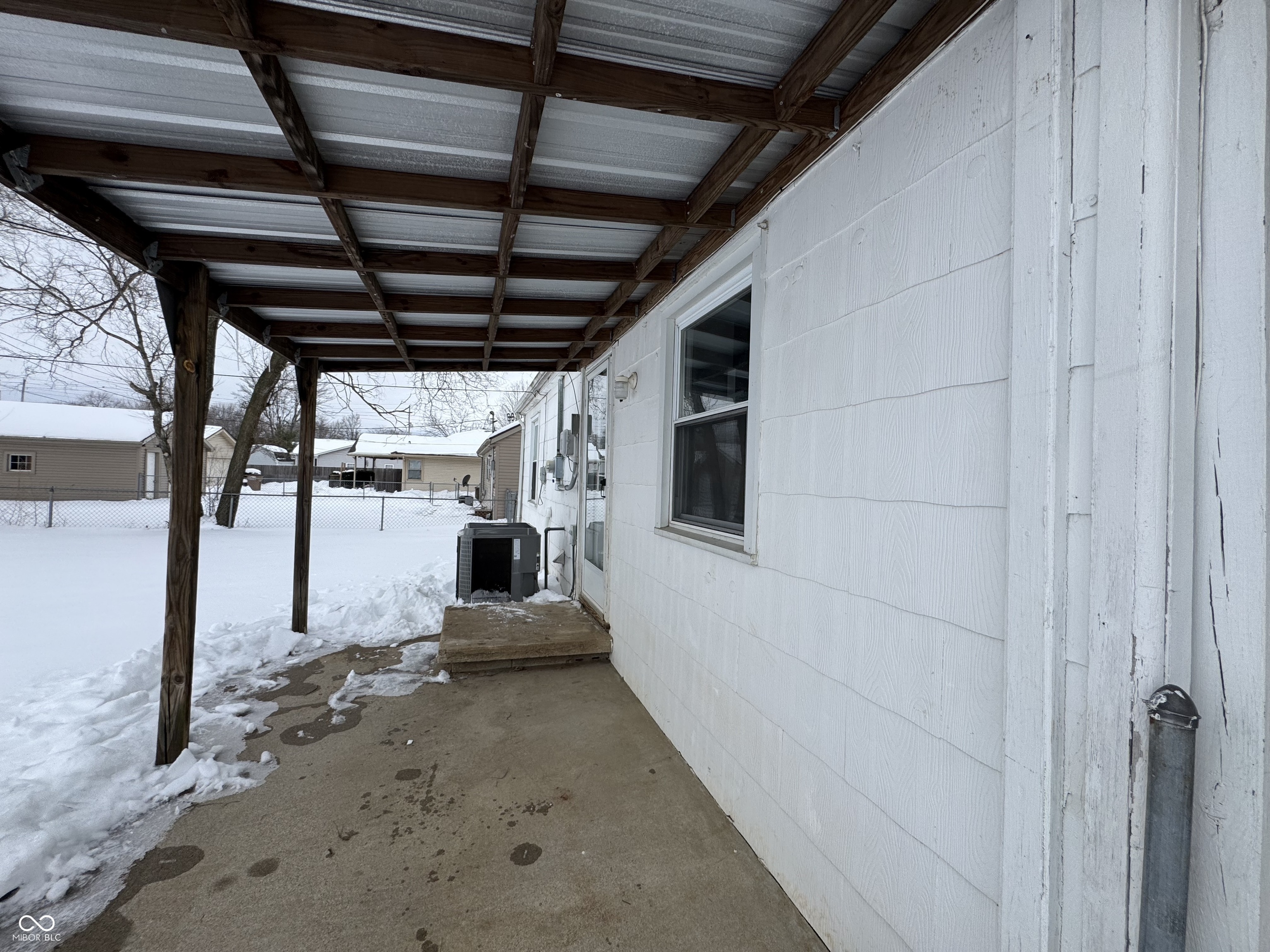 2911 14th Street Columbus, IN 47201 - Photo 5 of 23