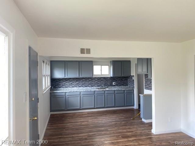 26365 Colgate Street Inkster, MI 48141 - Photo 2 of 15 IMG_0747.jpg