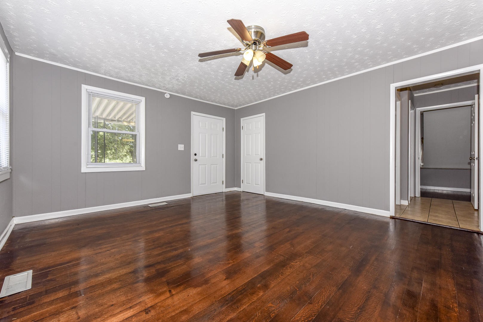 644 East Lincoln Road Alcoa, TN 37701 - Photo 4 of 29 Gallery Image 4