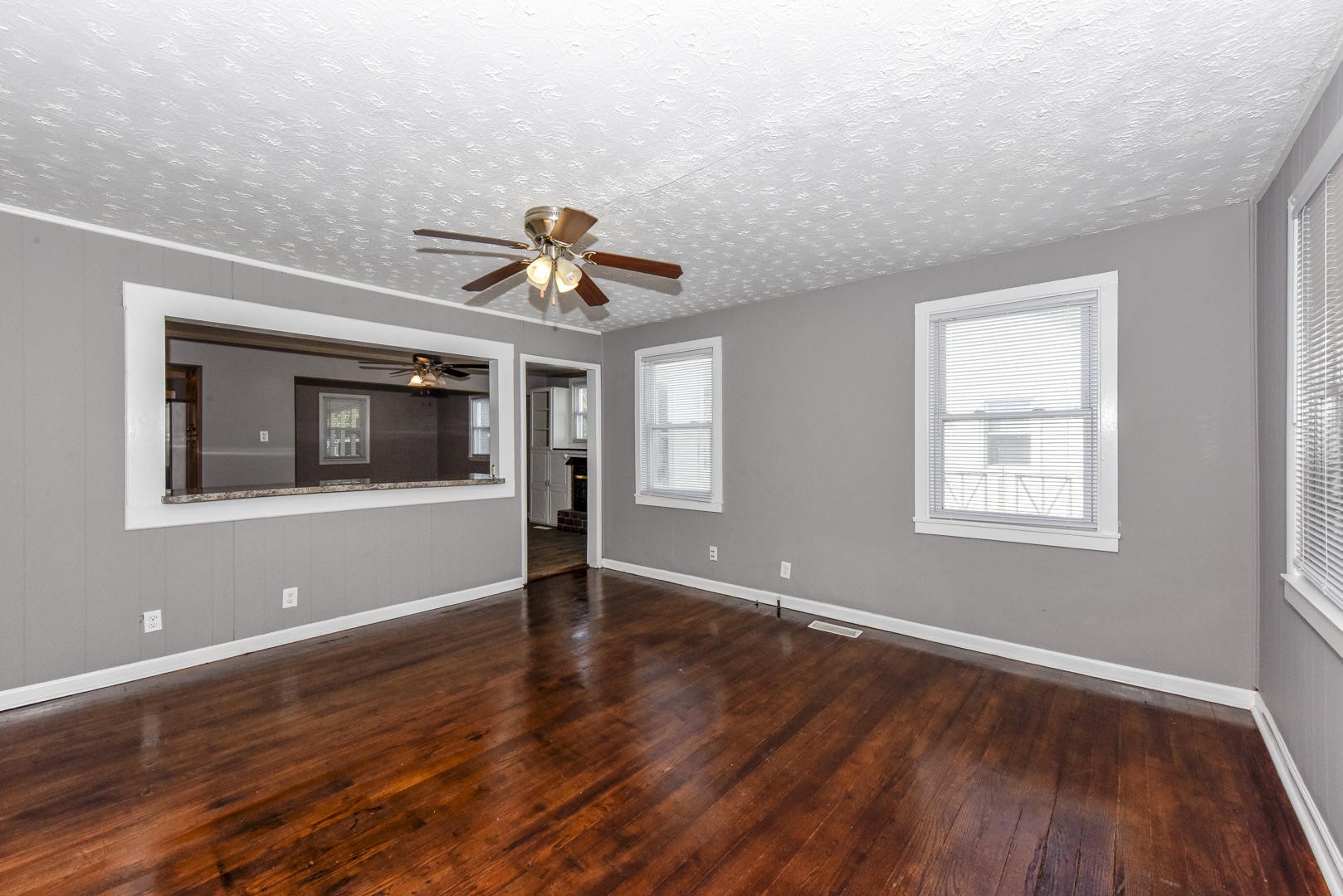 644 East Lincoln Road Alcoa, TN 37701 - Photo 6 of 29 Gallery Image 6