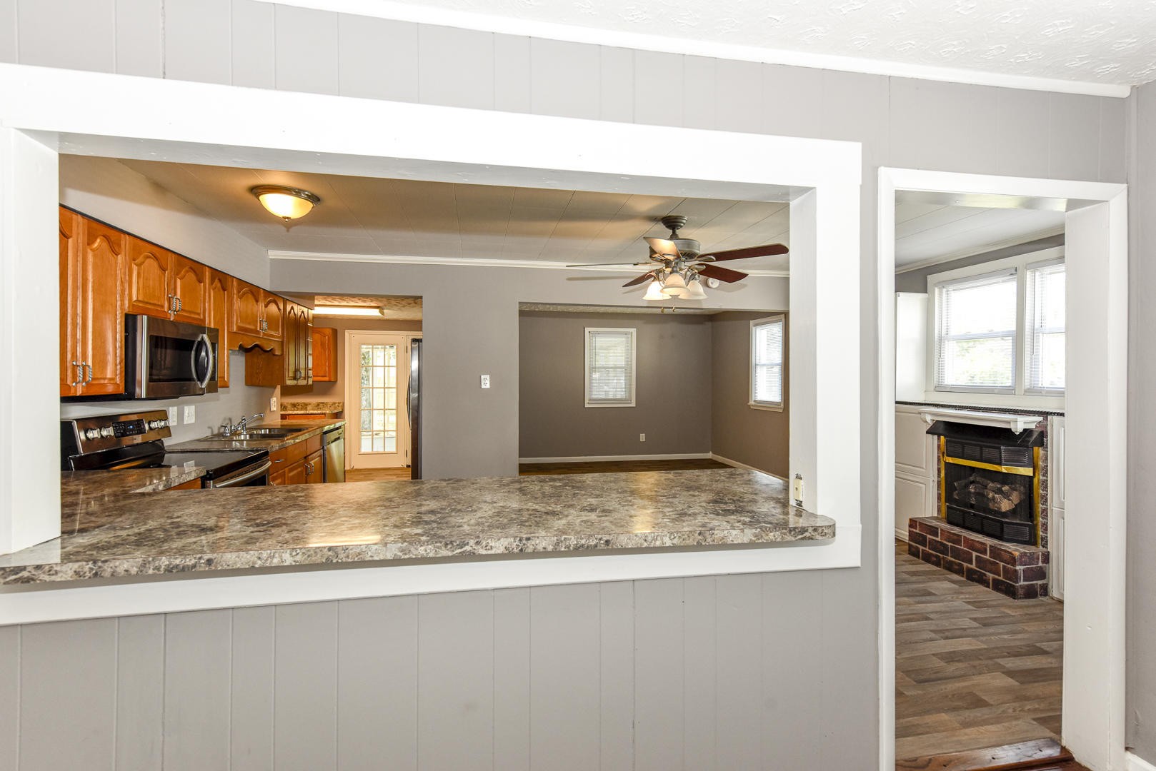 644 East Lincoln Road Alcoa, TN 37701 - Photo 7 of 29 Gallery Image 7