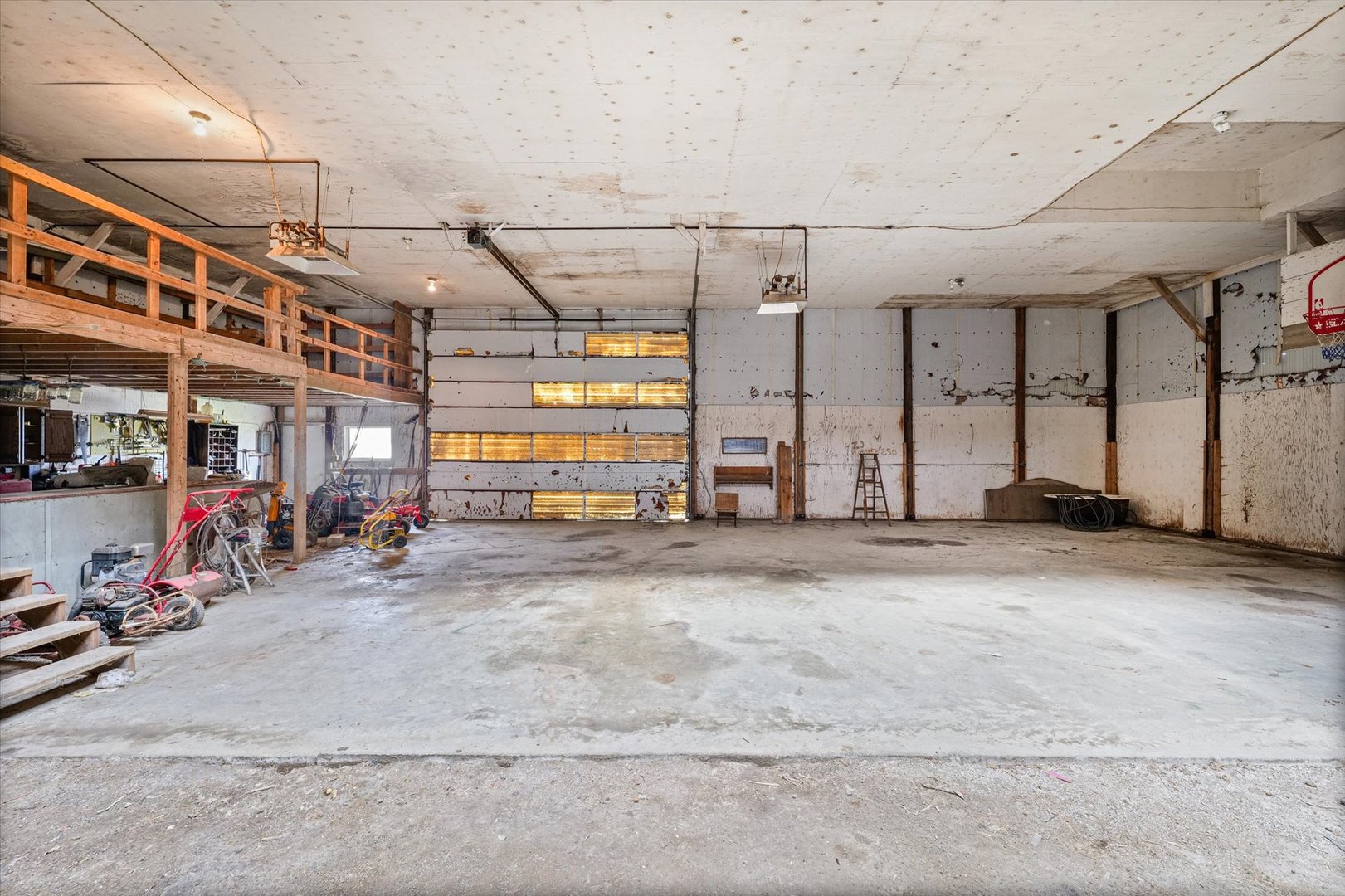 7961 North 3000 E Road Forrest, IL 61741 - Photo 48 of 66 a view of a garage
