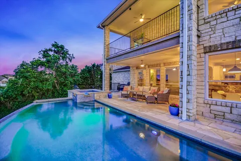 $1,250,000 | 10613 Pointe View Drive, Austin, TX 78738