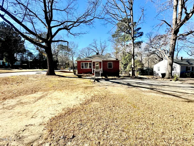 $700,000 | 224 Clay Street, Cary, NC 27511