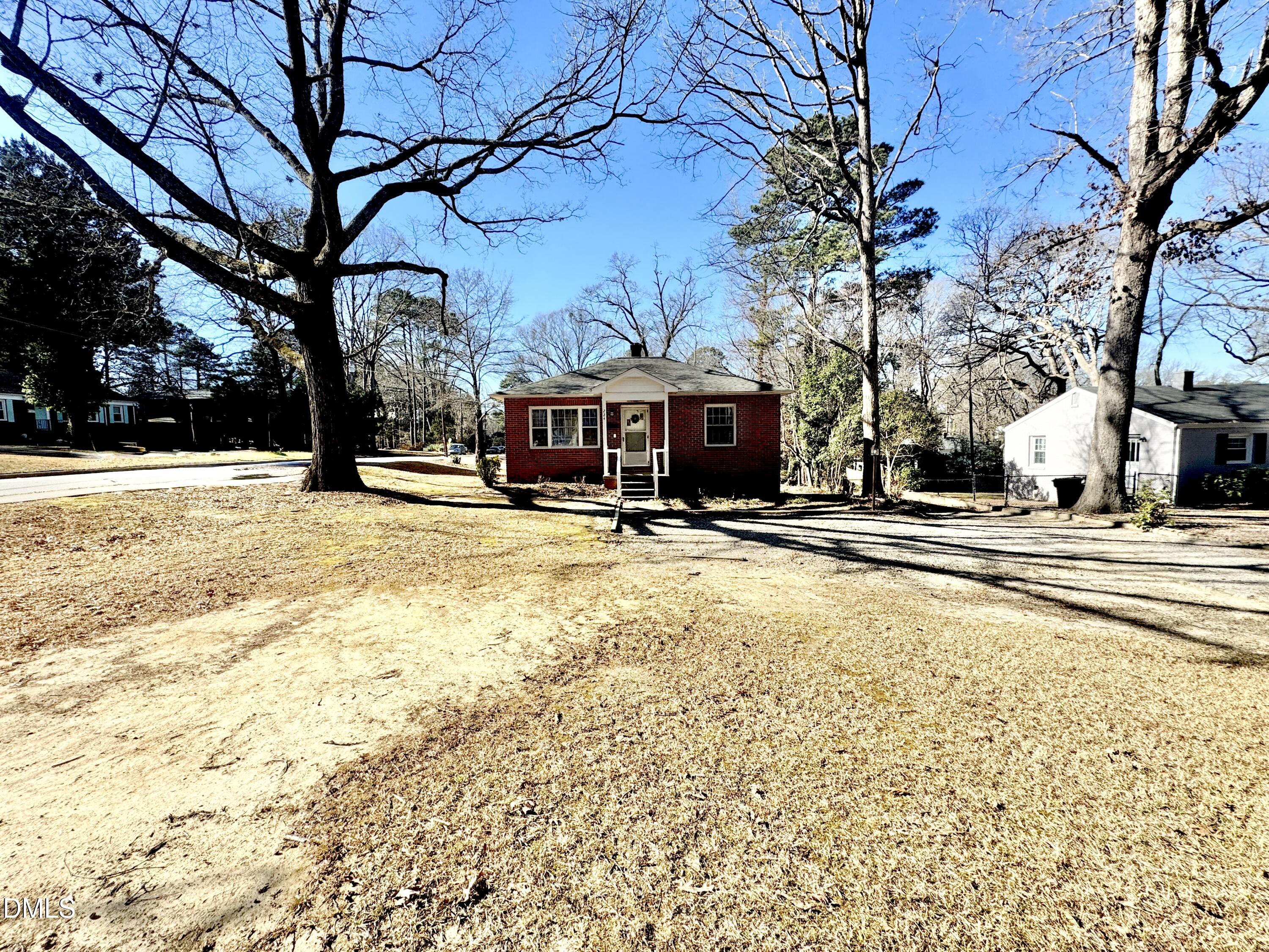 224 Clay Street Cary, NC 27511 - Photo 2 of 8 IMG_7395