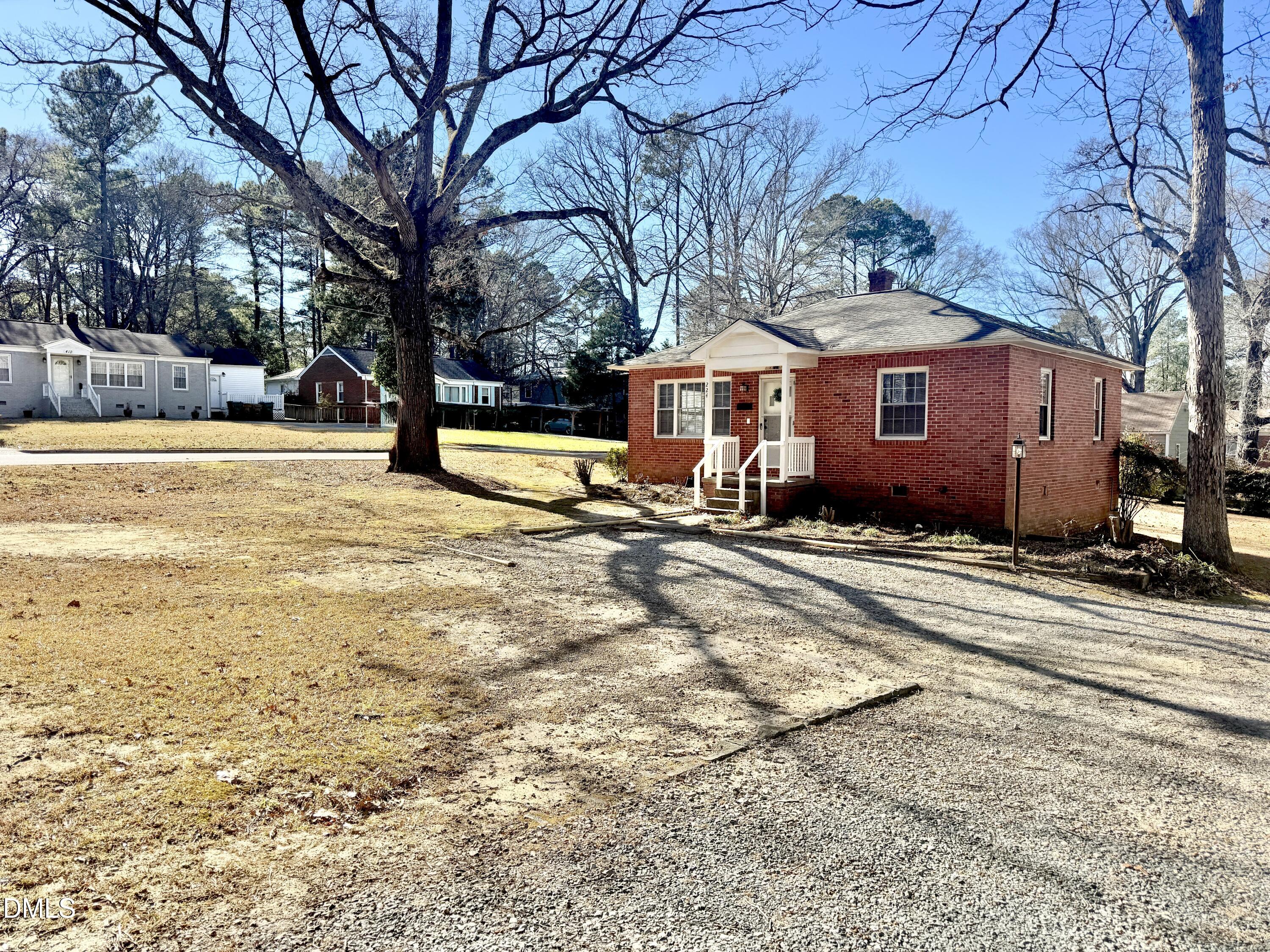 224 Clay Street Cary, NC 27511 - Photo 4 of 8 IMG_7397