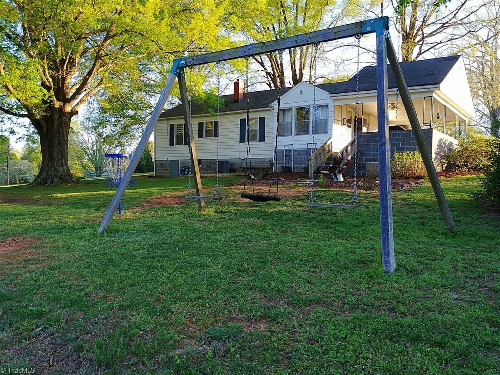 141 Longhook Road Eden, NC 27288 - Photo 3 of 25 Gallery Image 3