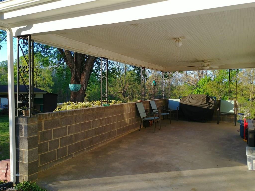 141 Longhook Road Eden, NC 27288 - Photo 6 of 25 Gallery Image 6