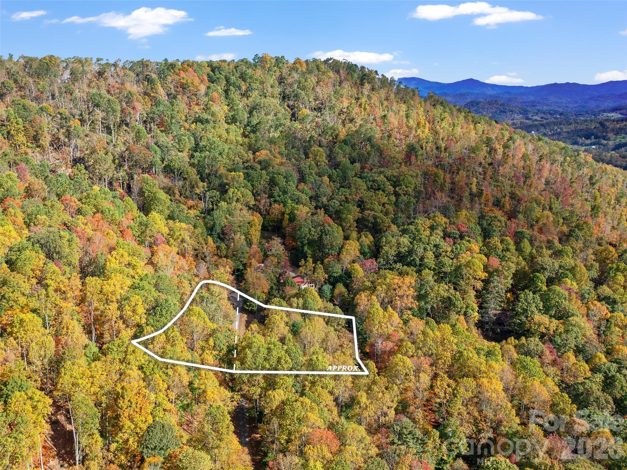 42 Hickory Springs Road, Unit 42 Burnsville, NC 28714 - Photo 24 of 35 a view of a city