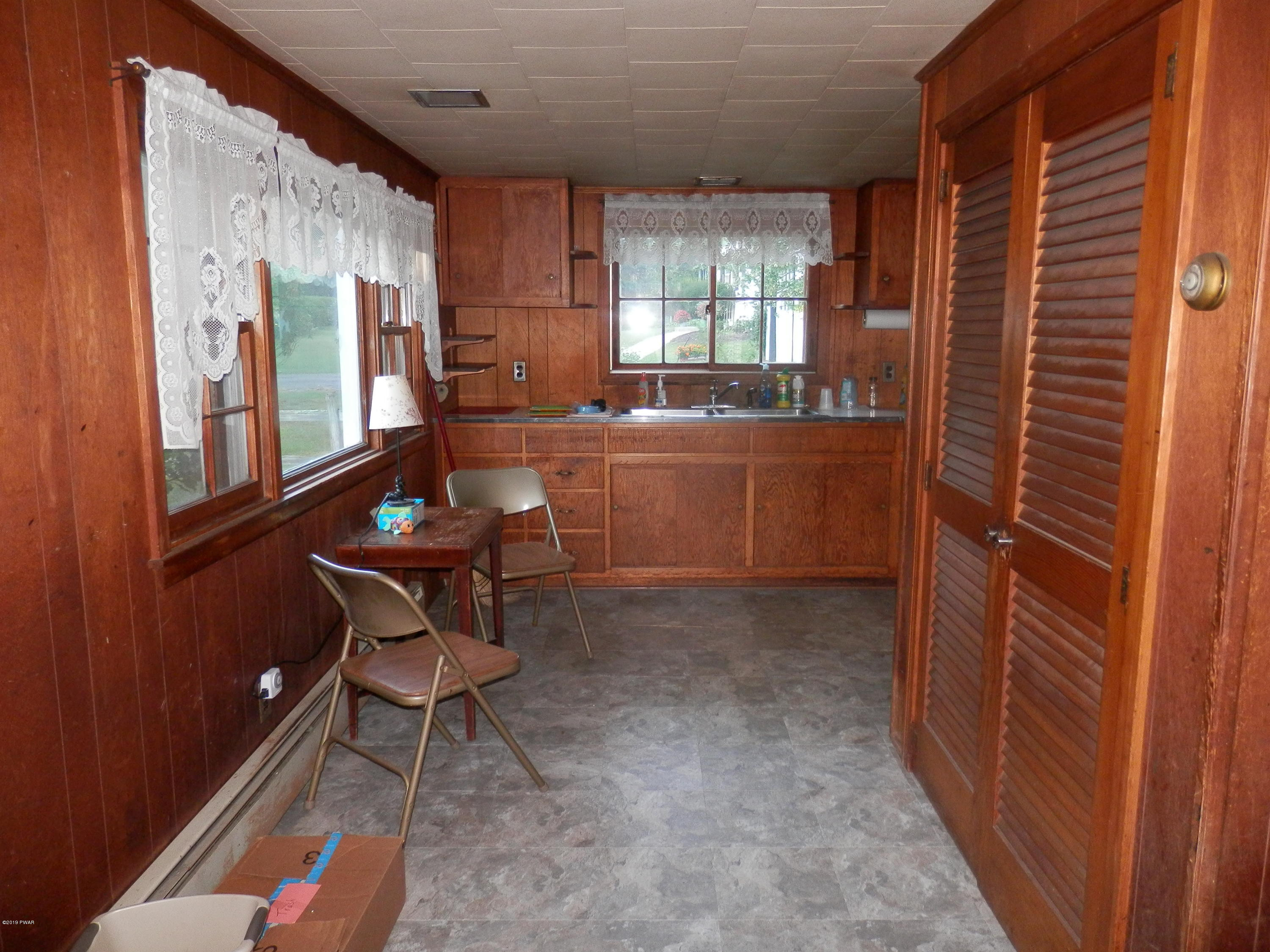 139 Moon Valley Road Milford, PA 18337 - Photo 10 of 11 P1011746