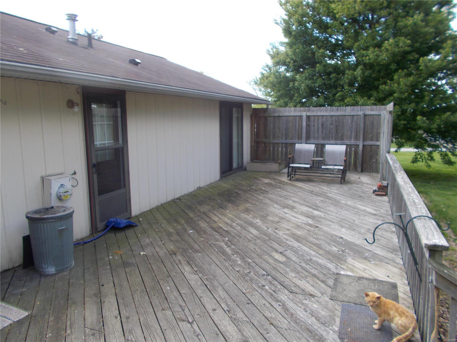 15605 Crow Road Nashville, IL 62263 - Photo 5 of 19