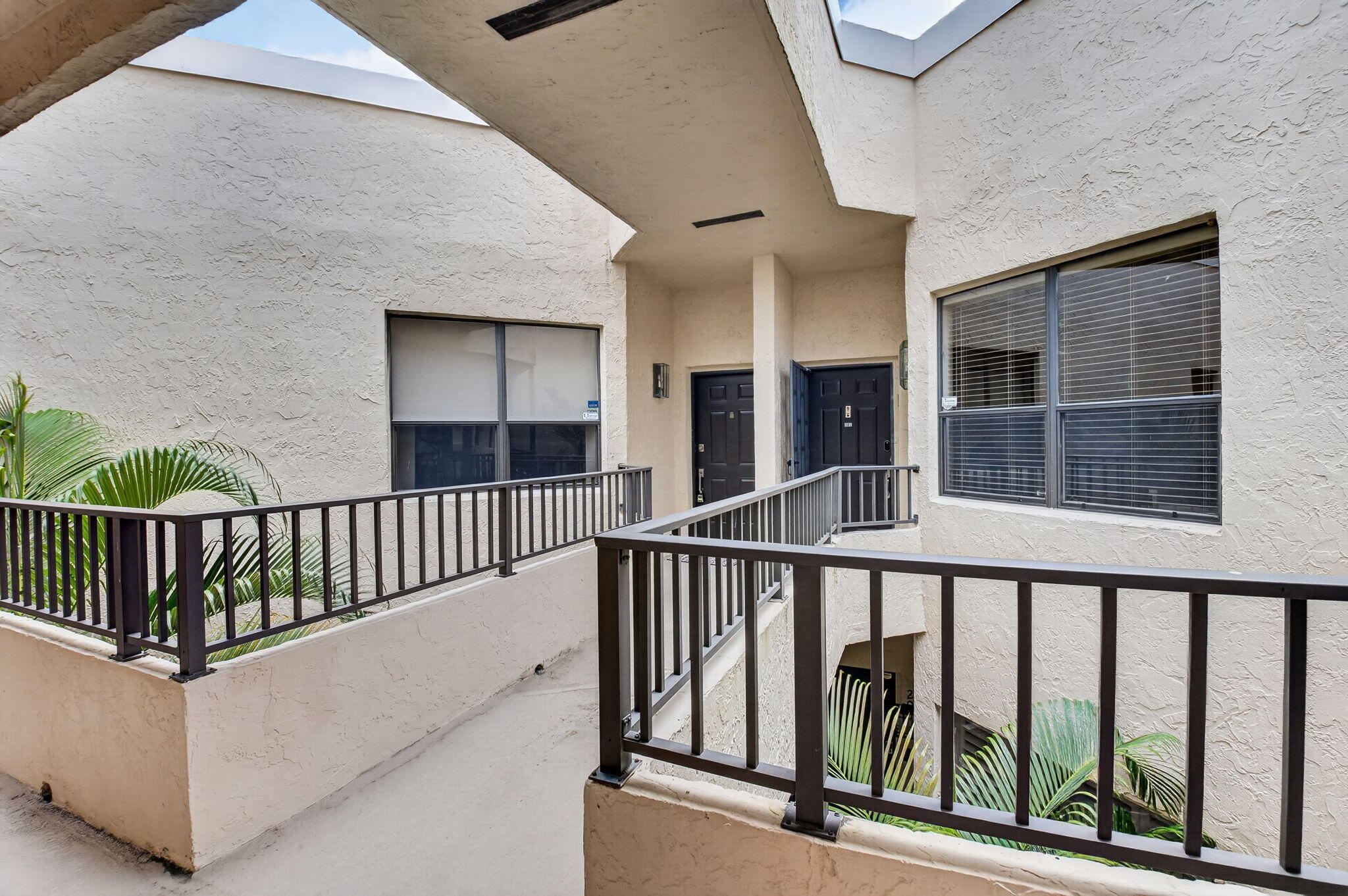 7460 La Paz Boulevard, Unit 306 Boca Raton, FL 33433 - Photo 4 of 64 3-web-or-mls-DSC_2384