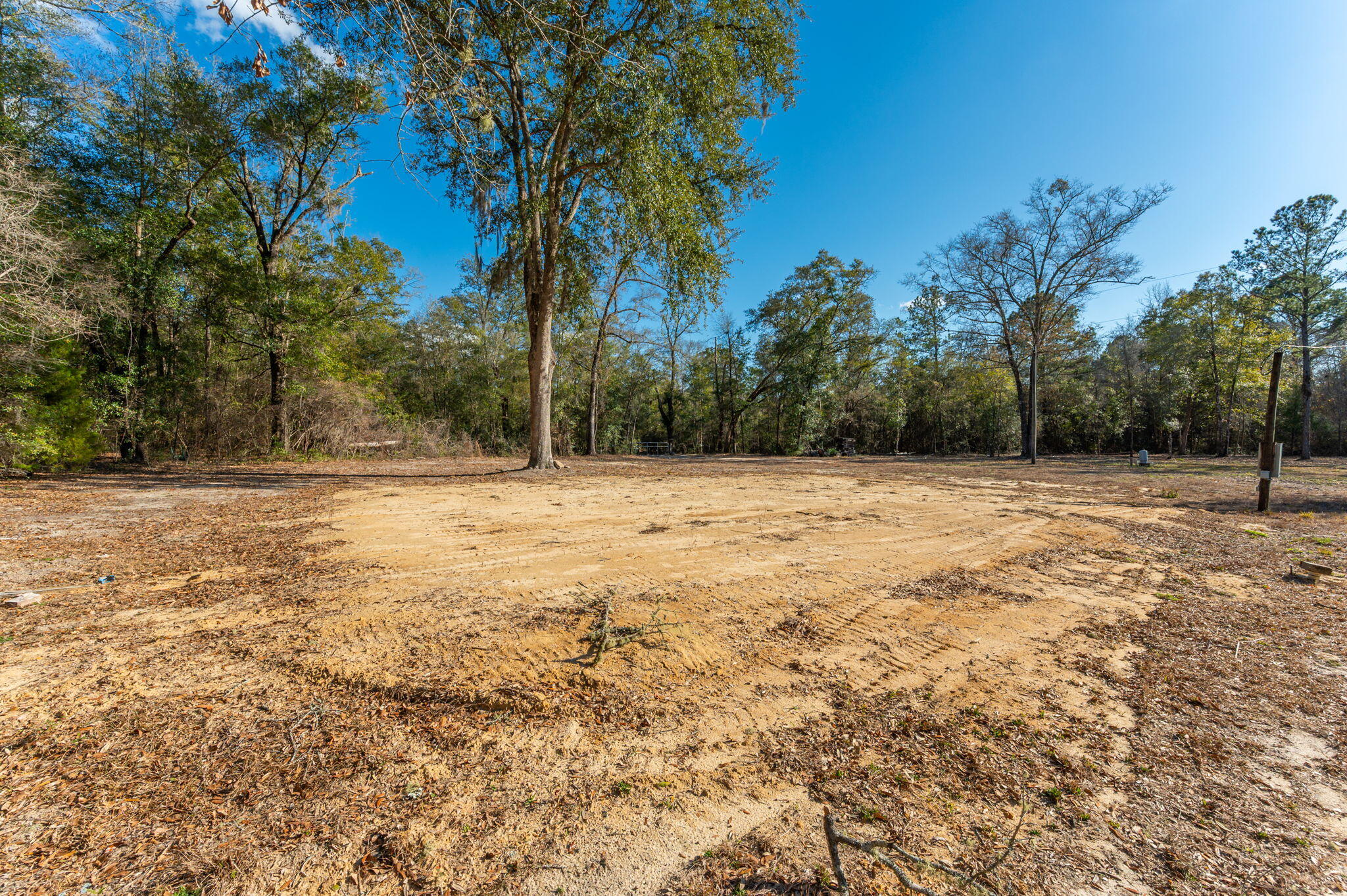 1520 Brunson Road Caryville, FL 32427 - Photo 6 of 30 25