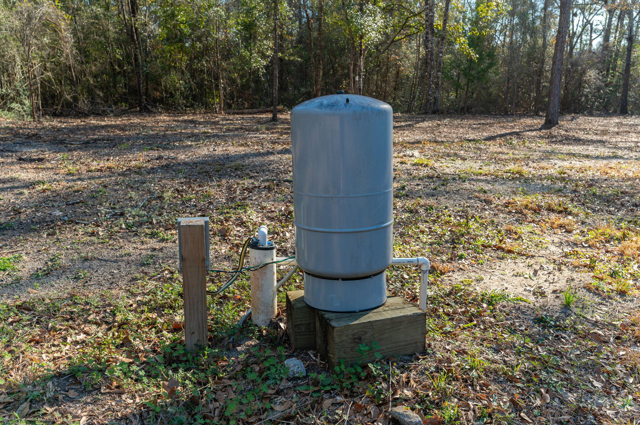 1520 Brunson Road Caryville, FL 32427 - Photo 8 of 30 16