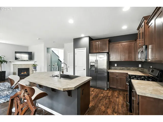 $545,000 | 33321 Southwest Holland Drive, Scappoose, OR 97056