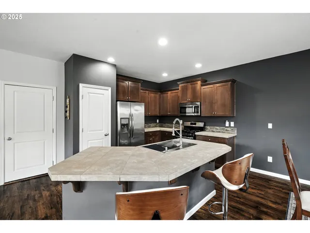 $545,000 | 33321 Southwest Holland Drive, Scappoose, OR 97056