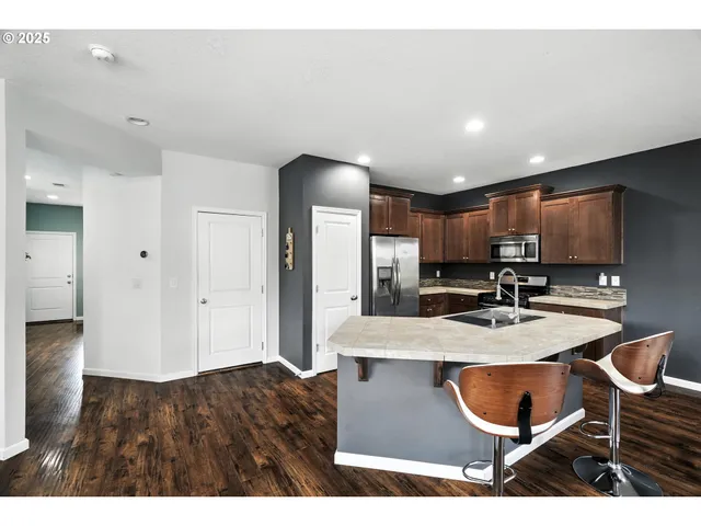 $545,000 | 33321 Southwest Holland Drive, Scappoose, OR 97056