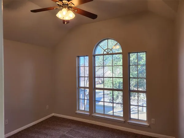 $2,950 | 328 Ashley Place, Murphy, TX 75094