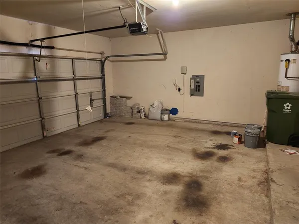 $2,950 | 328 Ashley Place, Murphy, TX 75094