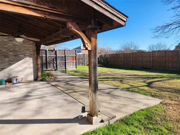 $2,950 | 328 Ashley Place, Murphy, TX 75094
