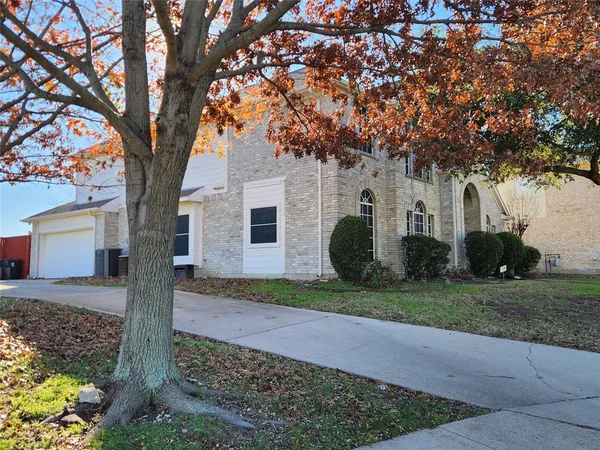 $2,950 | 328 Ashley Place, Murphy, TX 75094