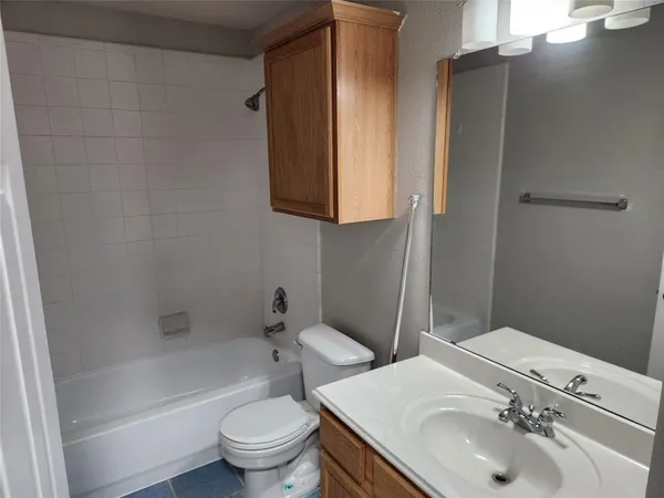 $2,950 | 328 Ashley Place, Murphy, TX 75094