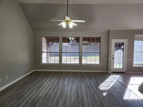 $2,950 | 328 Ashley Place, Murphy, TX 75094