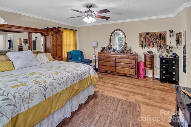 $625,000 | 4711 Mountain Point Lane, Charlotte, NC 28216