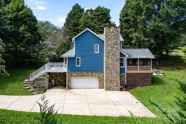 $625,000 | 4711 Mountain Point Lane, Charlotte, NC 28216