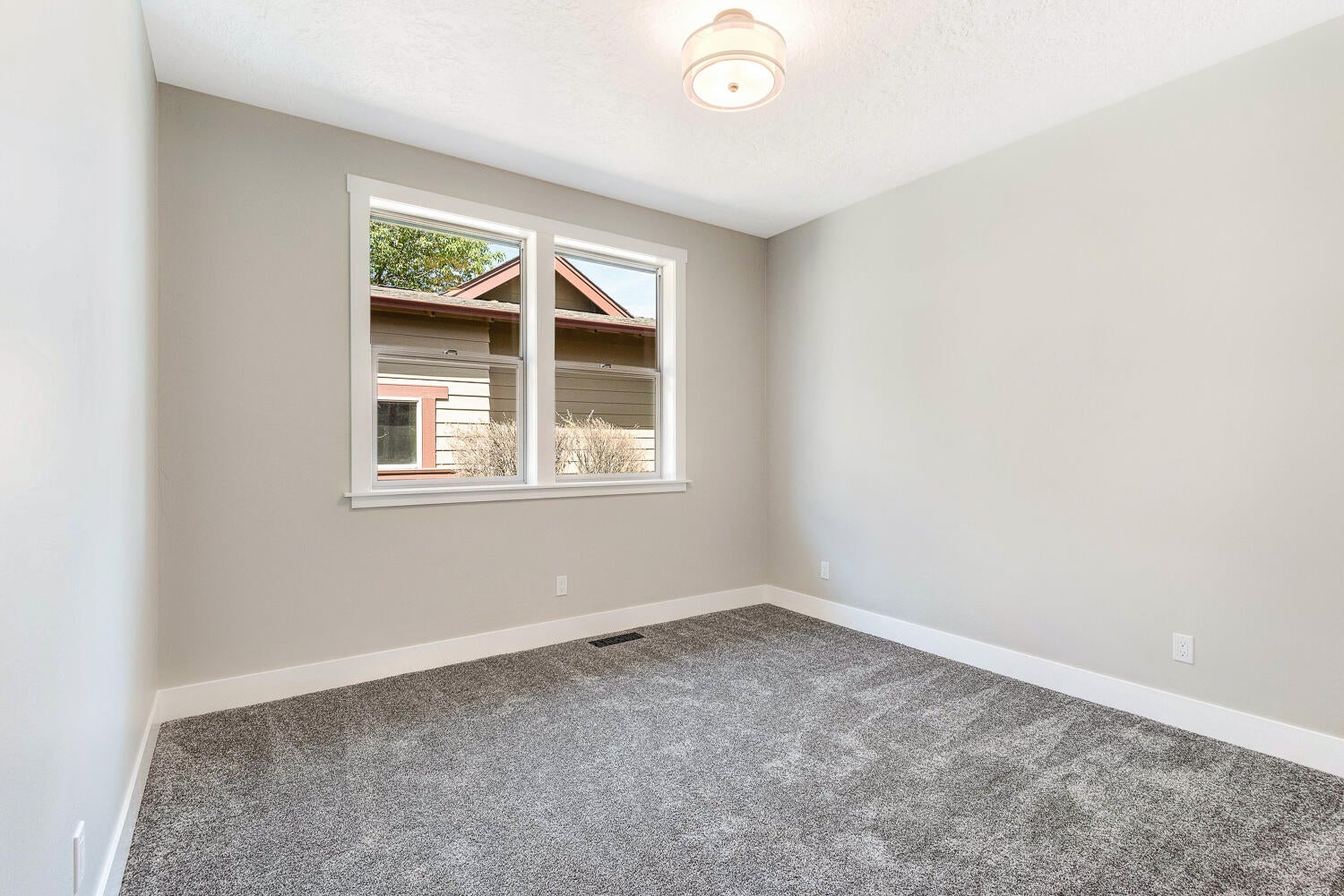 798 Northwest Rimrock Drive Redmond, OR 97756 - Photo 18 of 29 798 NW Rimrock 19