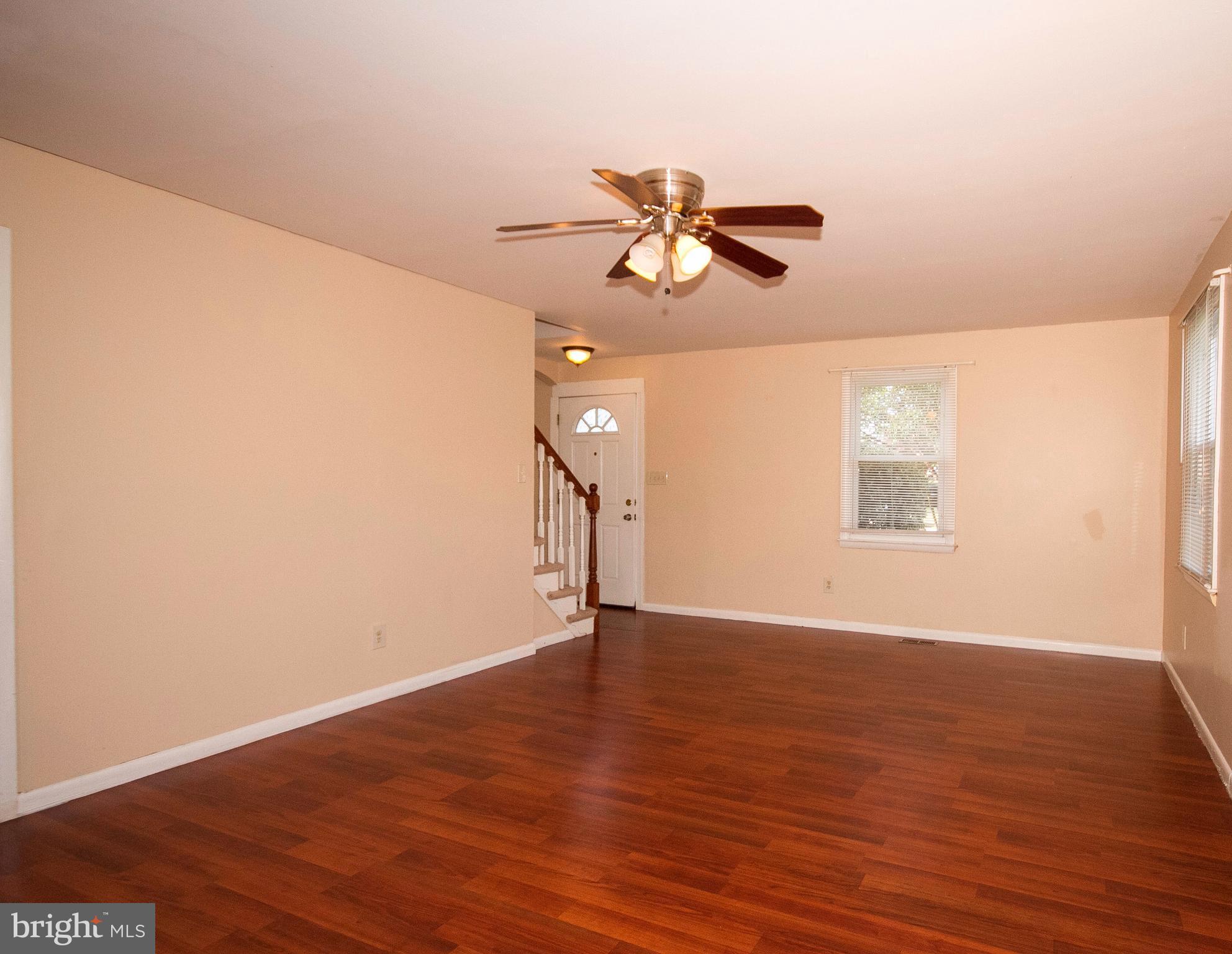 7003 Gaymount Road Baltimore, MD 21244 - Photo 2 of 18 Expansive Living Room