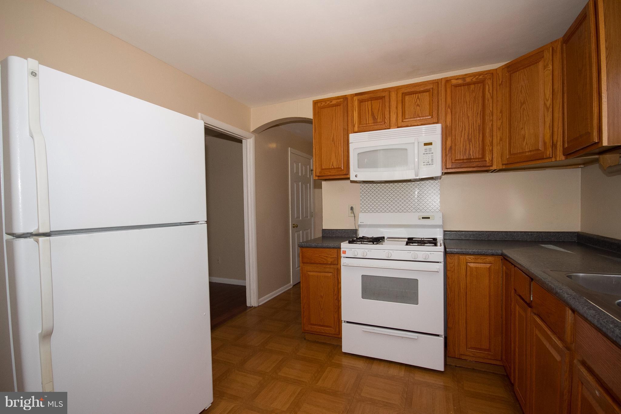 7003 Gaymount Road Baltimore, MD 21244 - Photo 7 of 18 Modern Kitchen