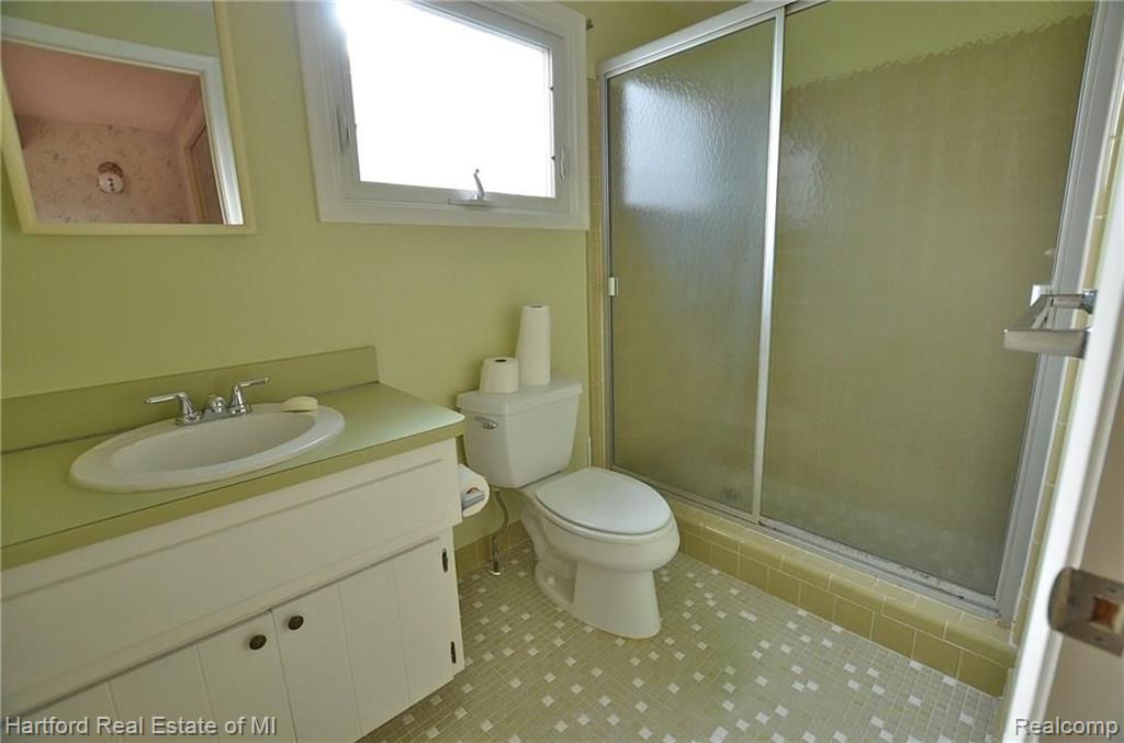 36257 Congress Road Farmington Hills, MI 48335 - Photo 16 of 19