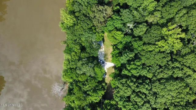 $285,000 | 651 Moores Creek Road, Columbus, MS 39701