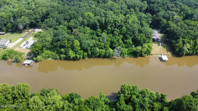 $285,000 | 651 Moores Creek Road, Columbus, MS 39701