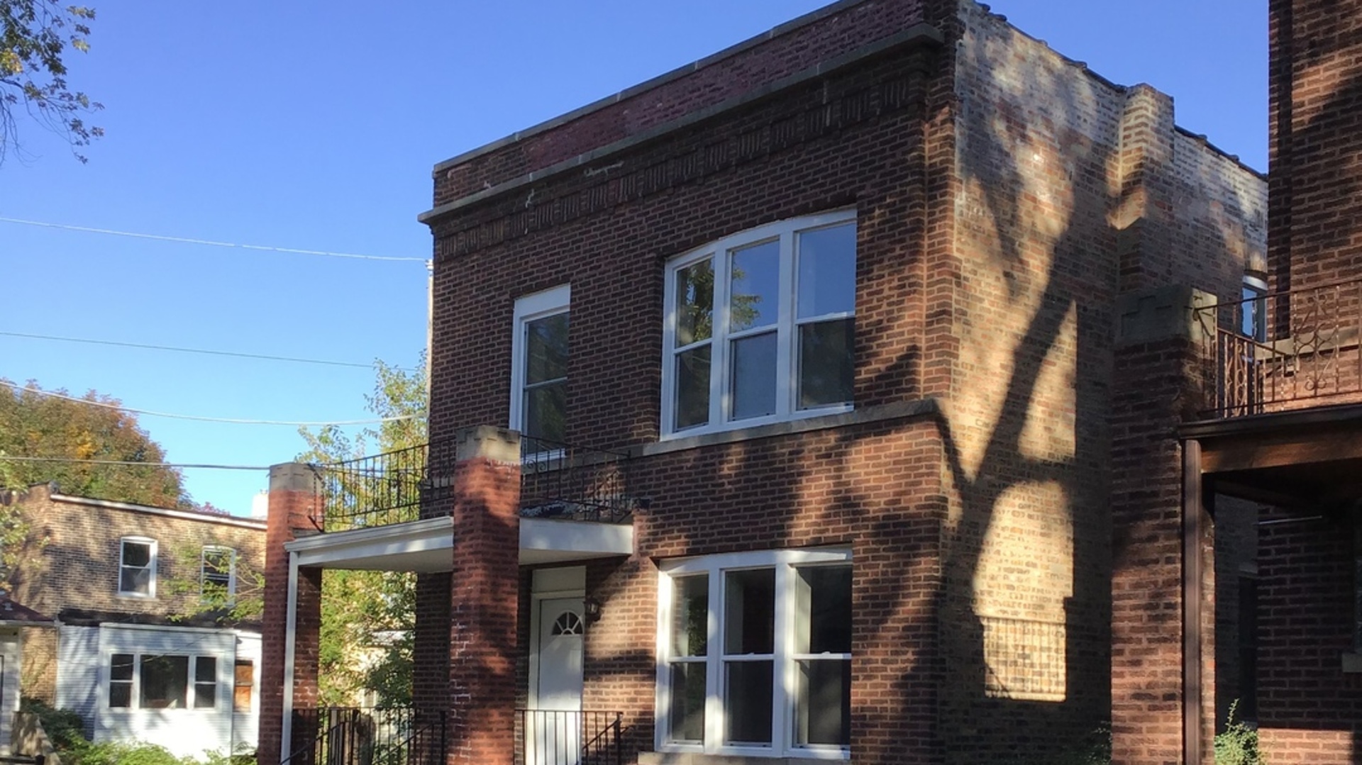 214 East 68th Street Chicago, IL 60637 - Photo 2 of 34