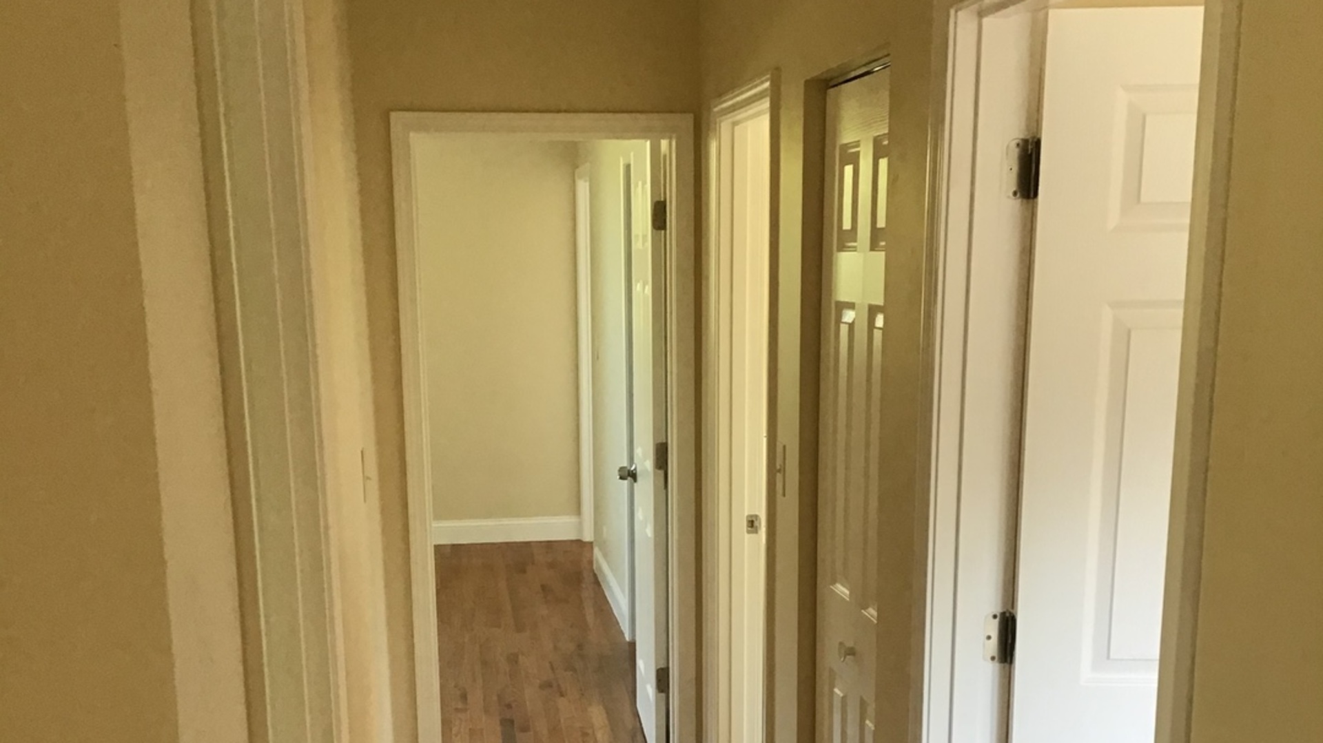 214 East 68th Street Chicago, IL 60637 - Photo 11 of 34