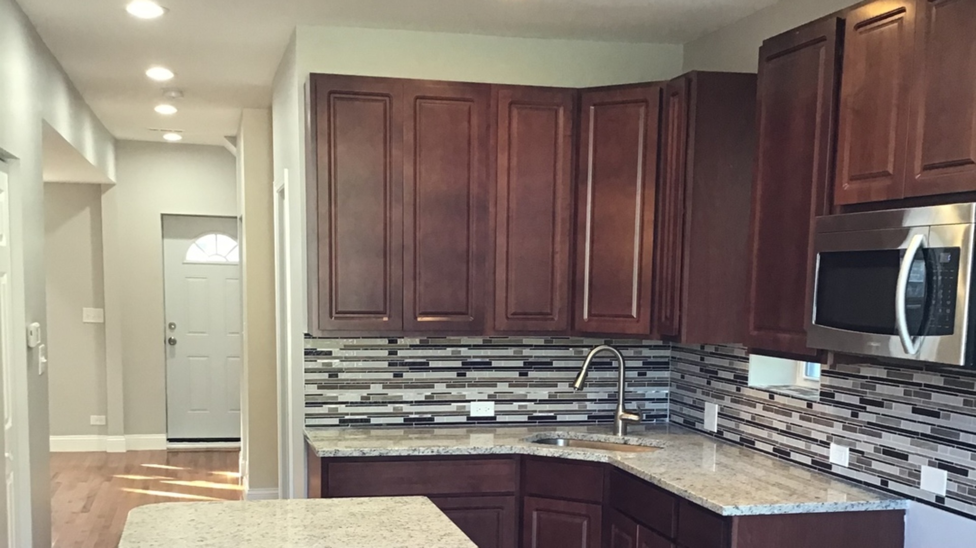 214 East 68th Street Chicago, IL 60637 - Photo 7 of 34