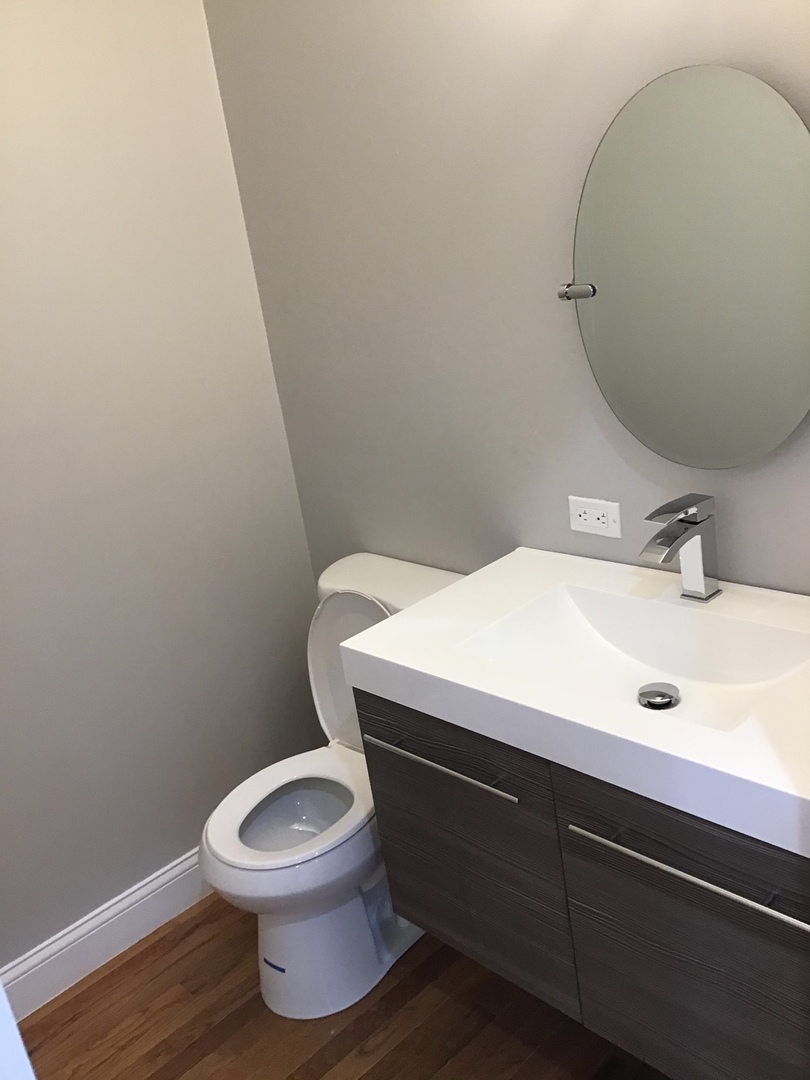 214 East 68th Street Chicago, IL 60637 - Photo 8 of 34