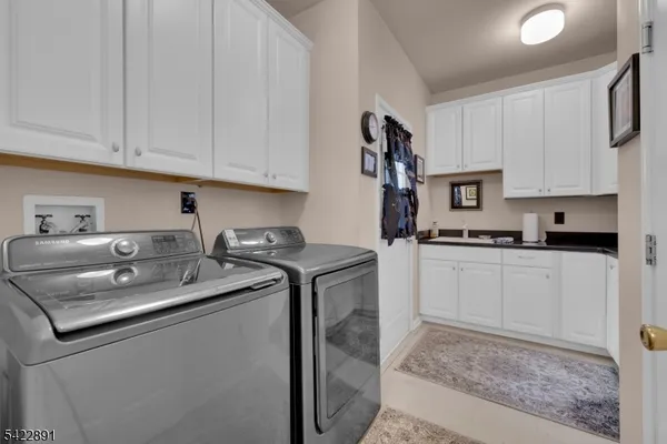 $749,900 | 33 Pony Lane, Flemington, NJ 08822