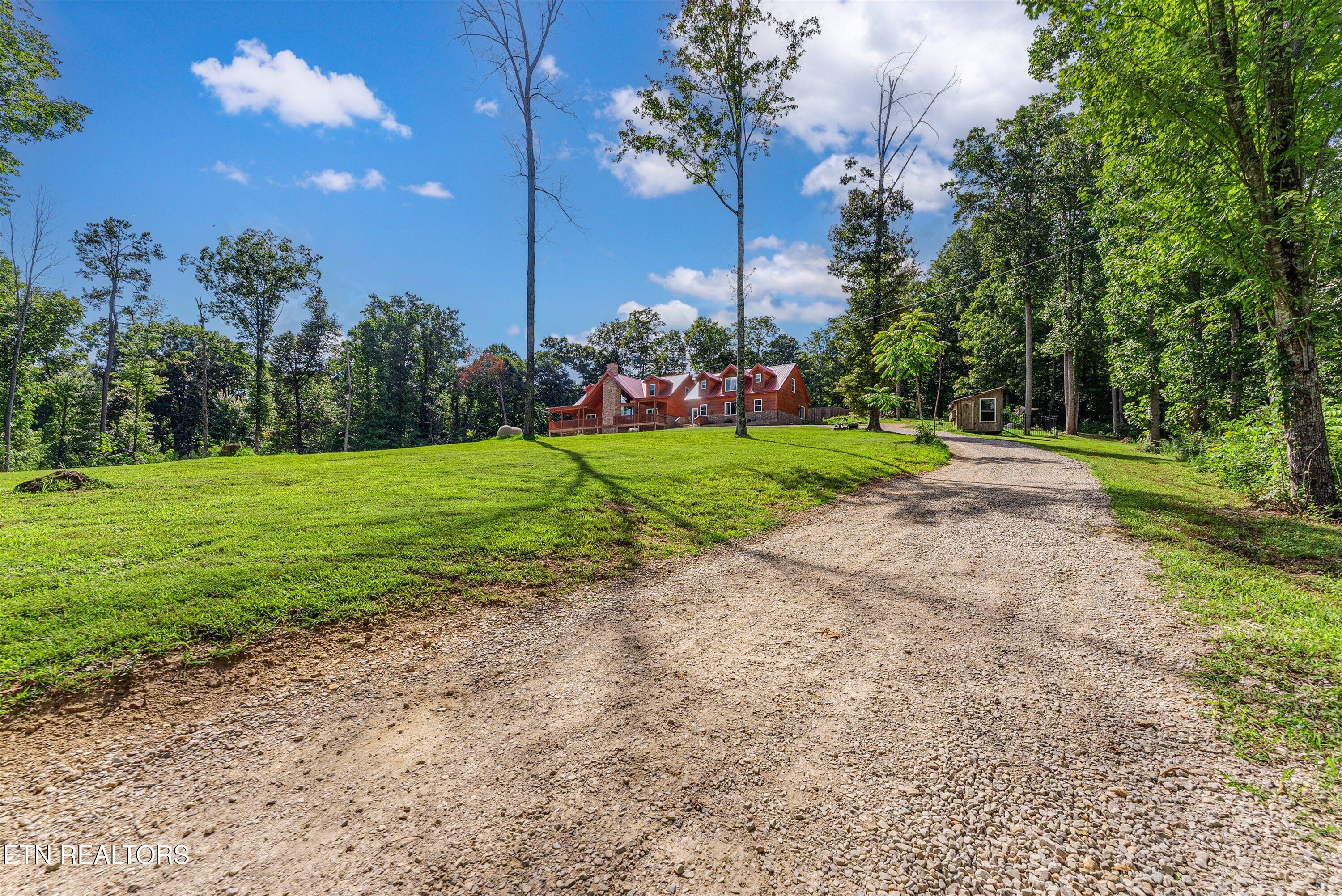 8521 Parker Road Corryton, TN 37721 - Photo 14 of 53 Driveway