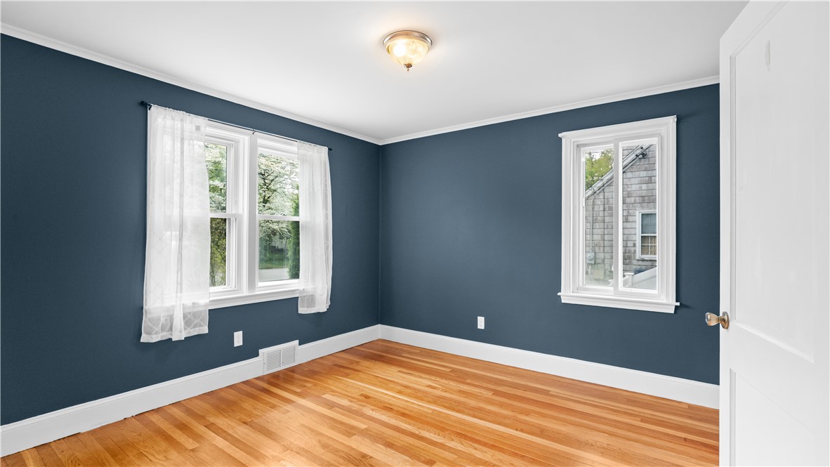 339 George Arden Avenue Warwick, RI 02886 - Photo 17 of 42