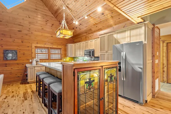 $1,300,000 | 2427 Beede Lake Trail, St. Croix Falls, WI 54024