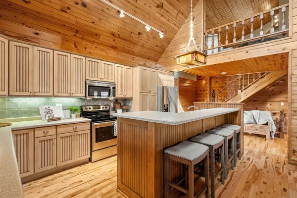 $1,300,000 | 2427 Beede Lake Trail, St. Croix Falls, WI 54024