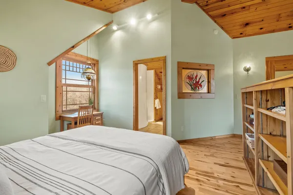 $1,300,000 | 2427 Beede Lake Trail, St. Croix Falls, WI 54024