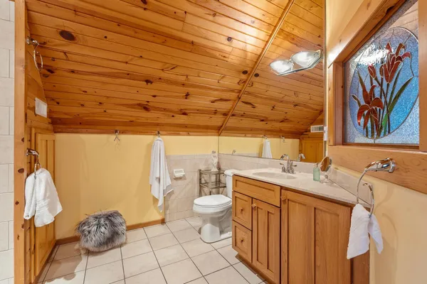 $1,300,000 | 2427 Beede Lake Trail, St. Croix Falls, WI 54024