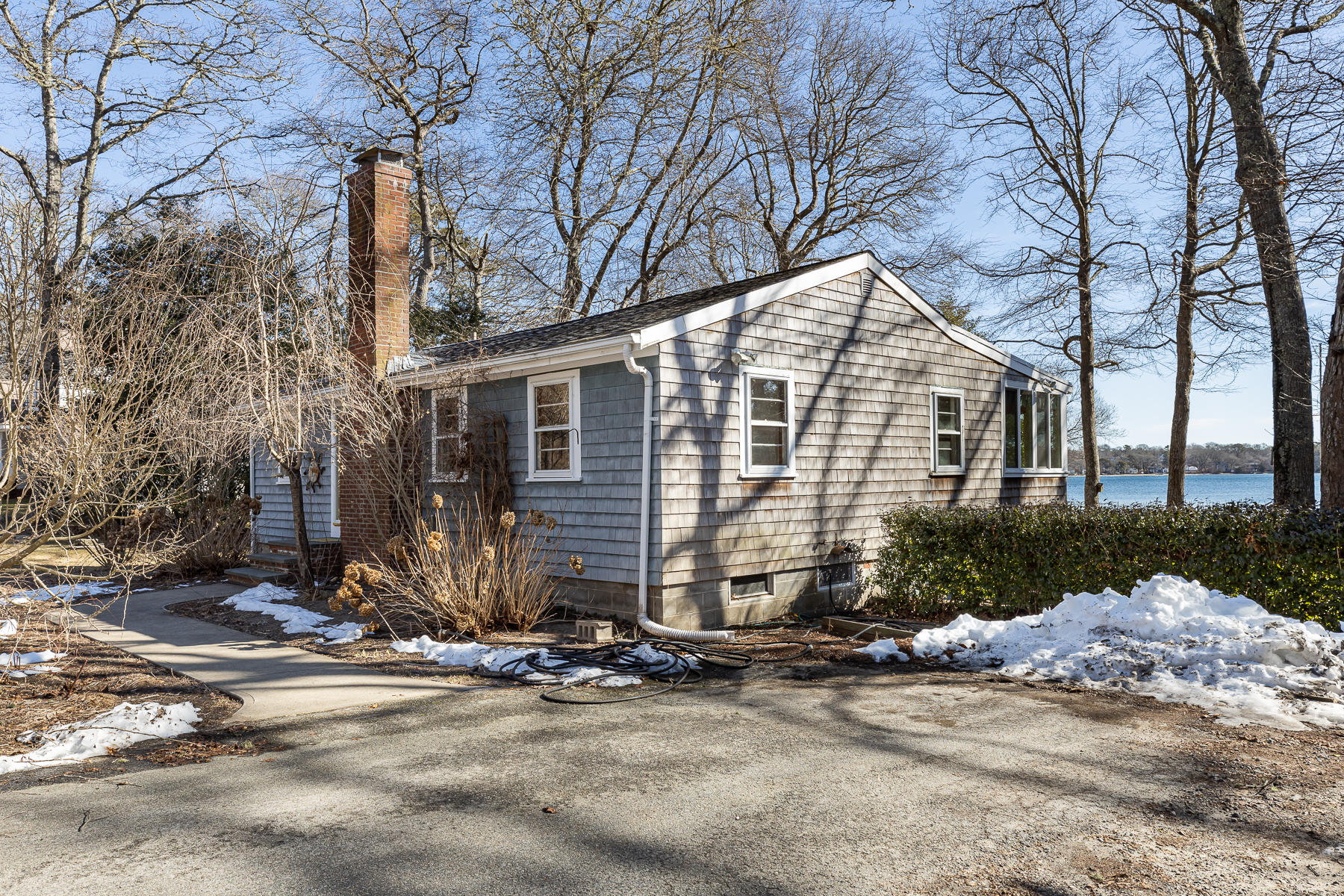 45 Hooppole Road Mashpee, MA 02649 - Photo 3 of 28 45HooppoleRdMashpee-0927
