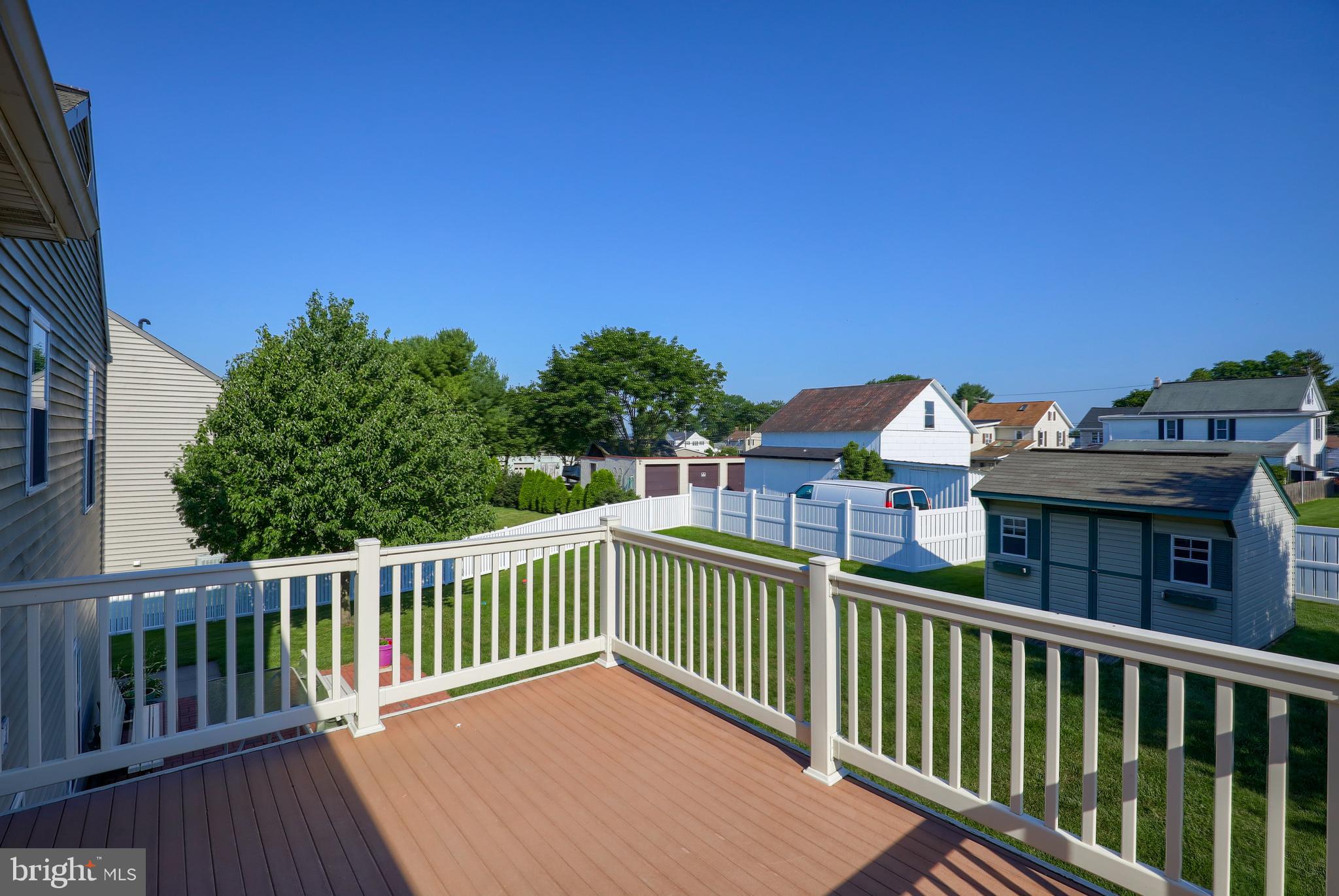 11 Hurst Boulevard Lititz, PA 17543 - Photo 6 of 37