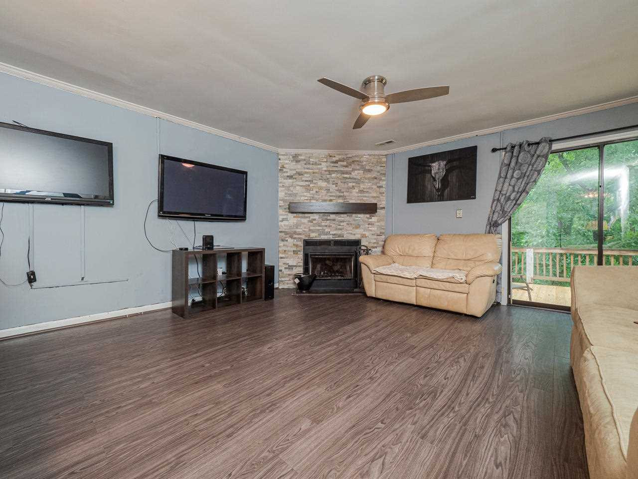 5406 Scenic View Lane Raleigh, NC 27612 - Photo 11 of 27 Living Room