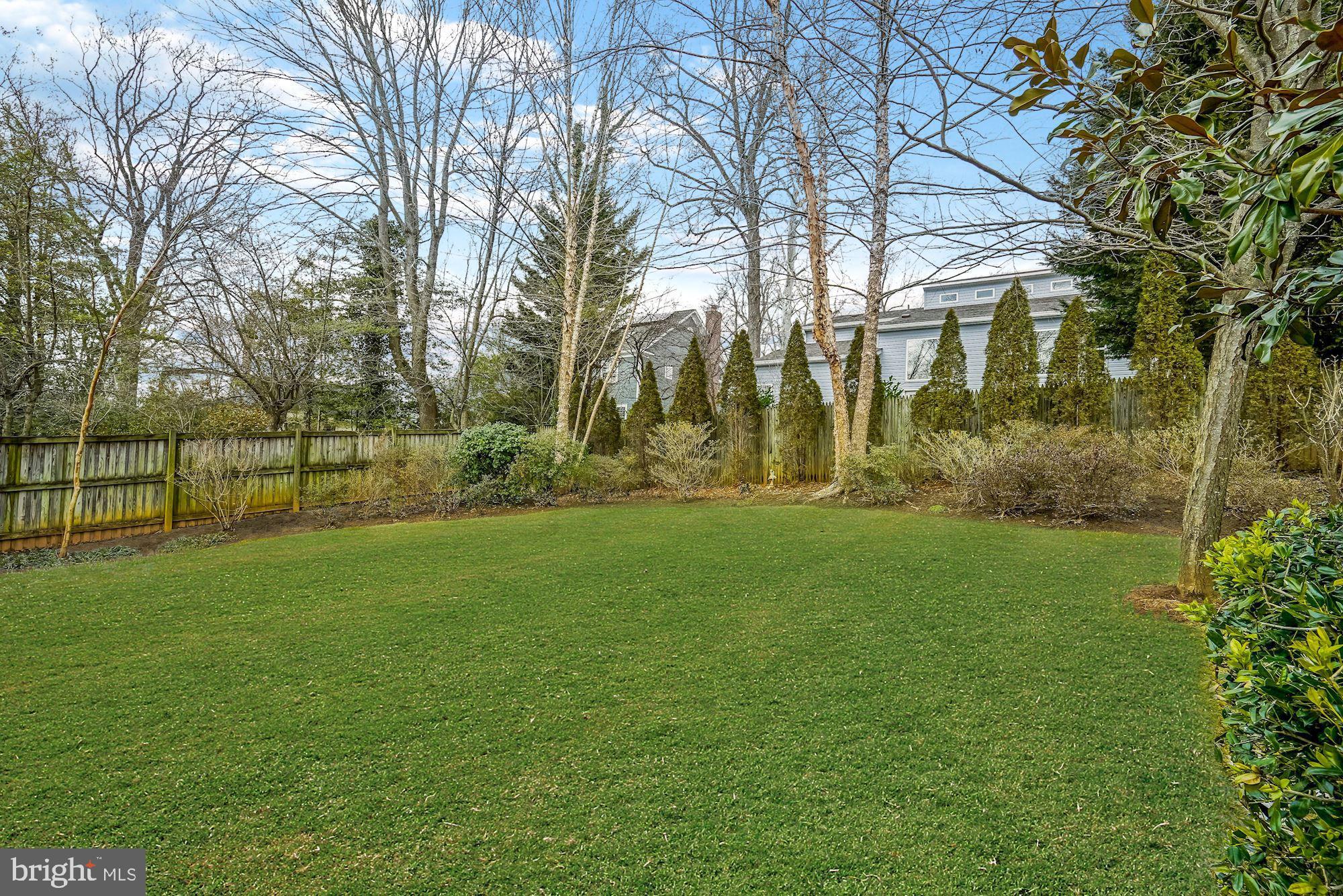 5919 Wilmett Road Bethesda, MD 20817 - Photo 25 of 27 Spectacular Large Grassy Area